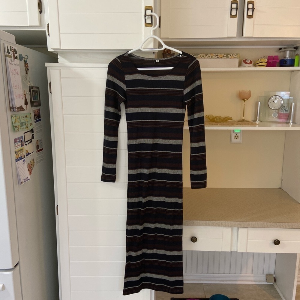 Striped Long Sleeve Maxi Dress